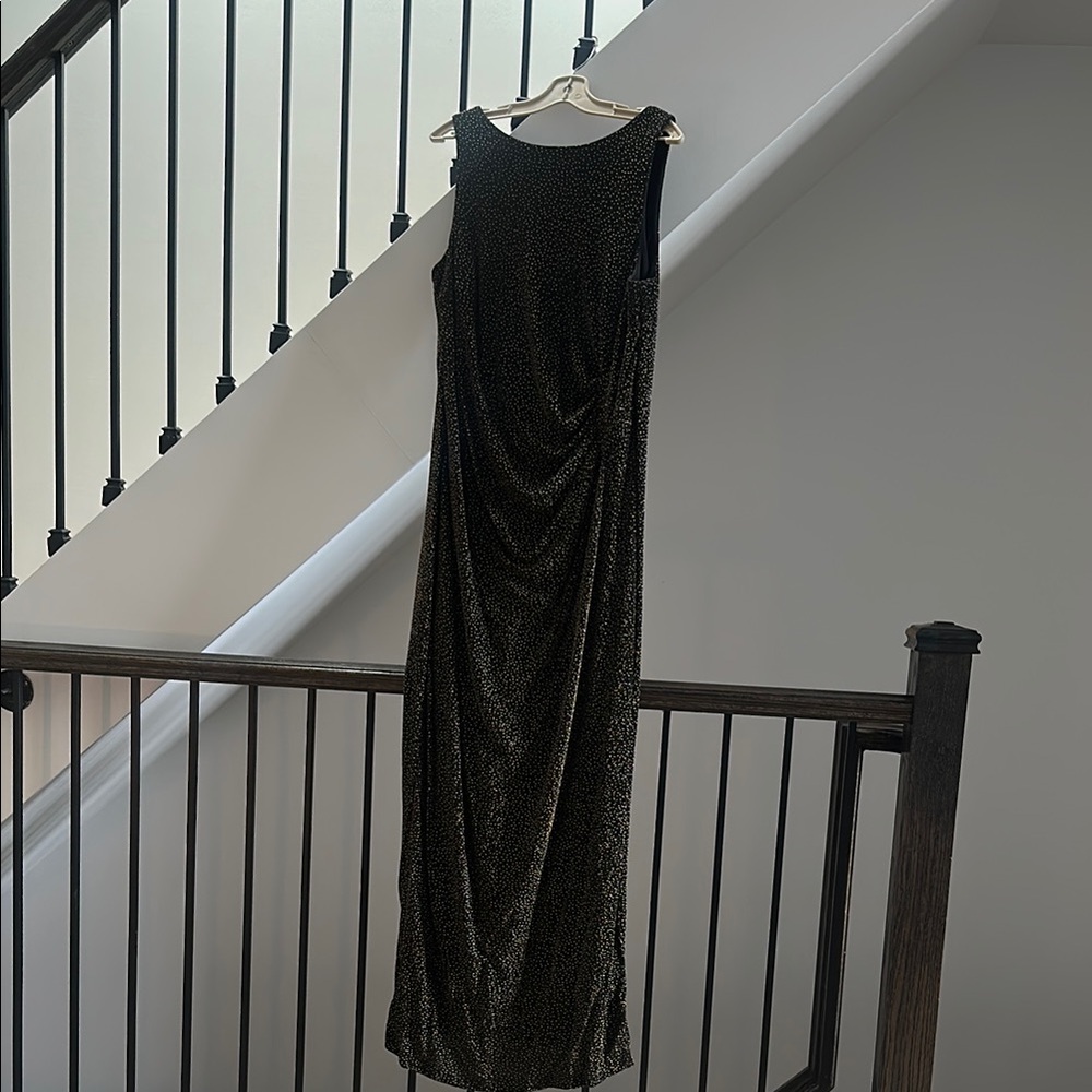 Elegant Black Sleeveless Gown